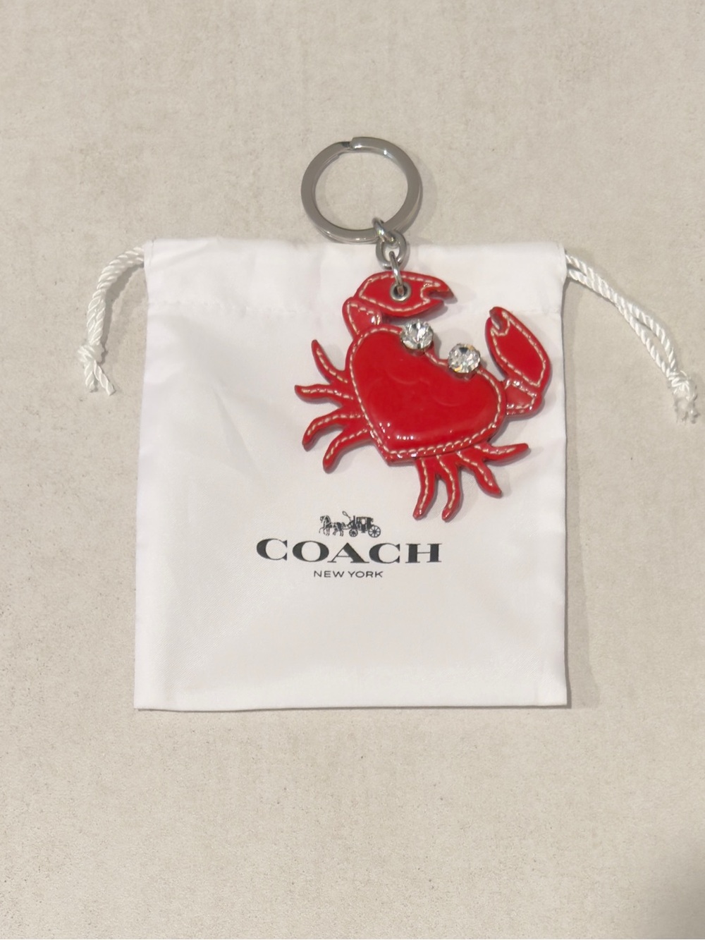 ❤️ Coach Limited Edition Red Crab Patent Leather Embossed Charm Key Ring - Rare! - Picture 11 of 15